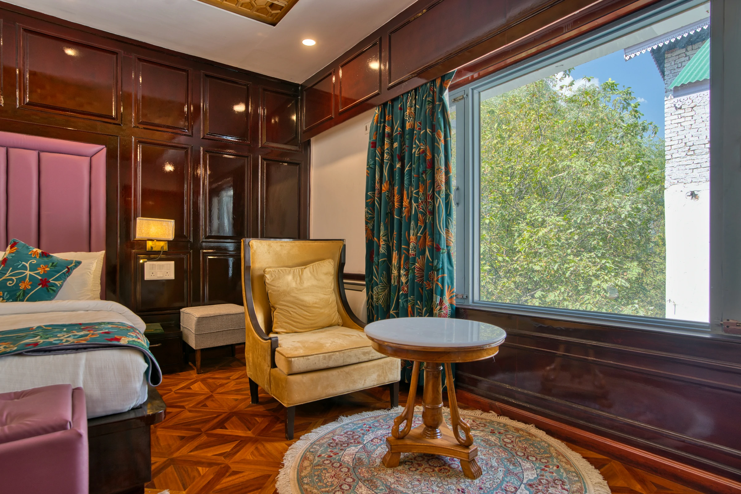 BREAKFAST INCLUSIVE RATE